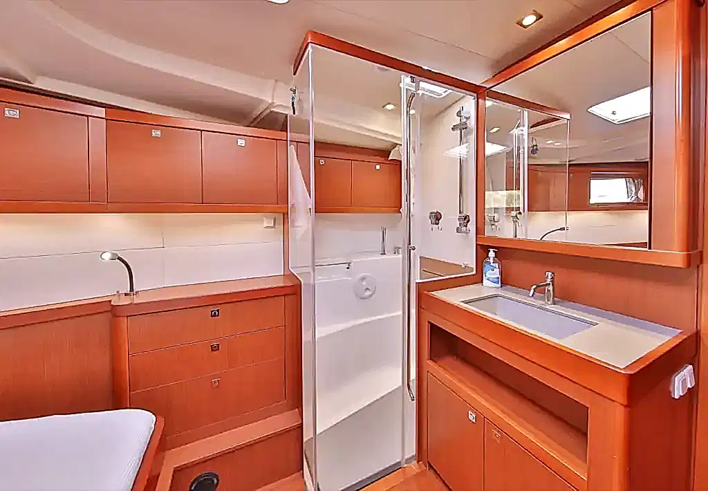 Oceanis48 yacht rental kas Azərbaycan 1024x710